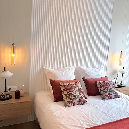 - Exceptional 4-bedroom Cannes