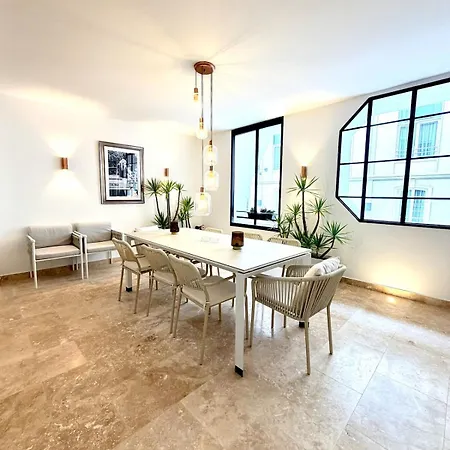 - Exceptional 4-bedroom Apartment Cannes